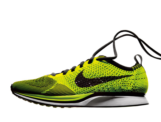 nike-flyknit-running-shoe-00