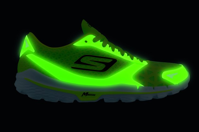 skechers-gorun-3-nite-owl-lima
