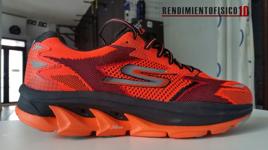 Skechers GOrun Ultra Road | rendimientofisico10.com