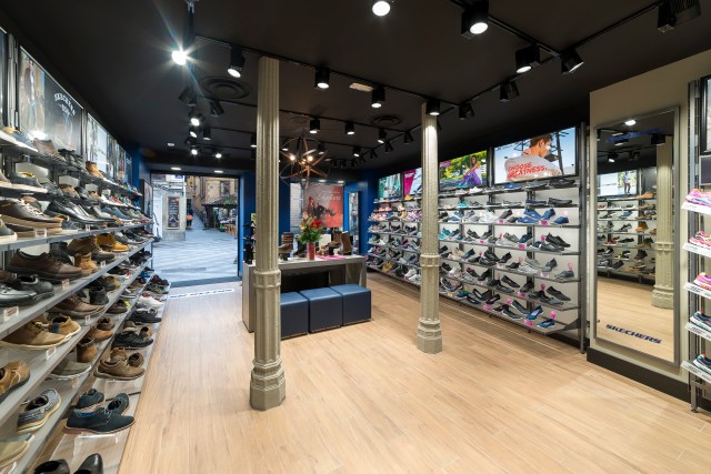 tienda skechers centro madrid